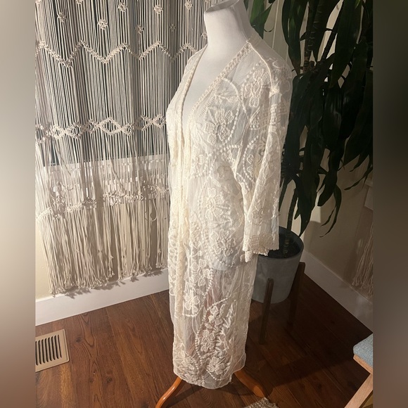 Lace Maxi Cardigan - Picture 2 of 4